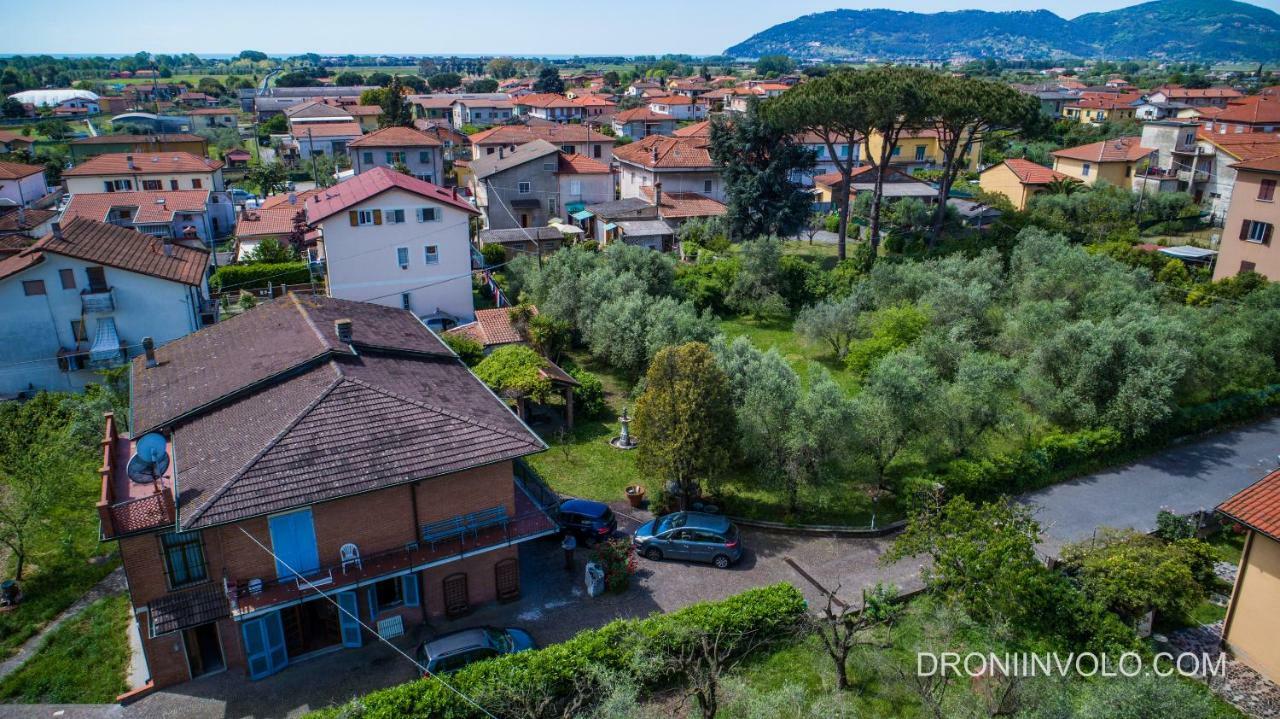 Casa Degli Zii Appartamento Guido Luni Exterior foto