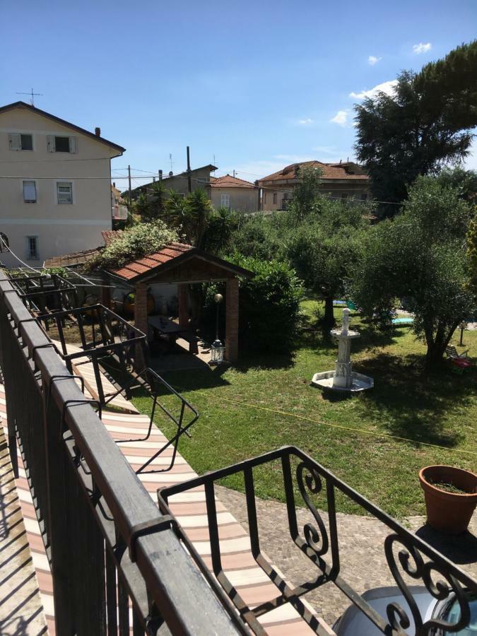 Casa Degli Zii Appartamento Guido Luni Exterior foto
